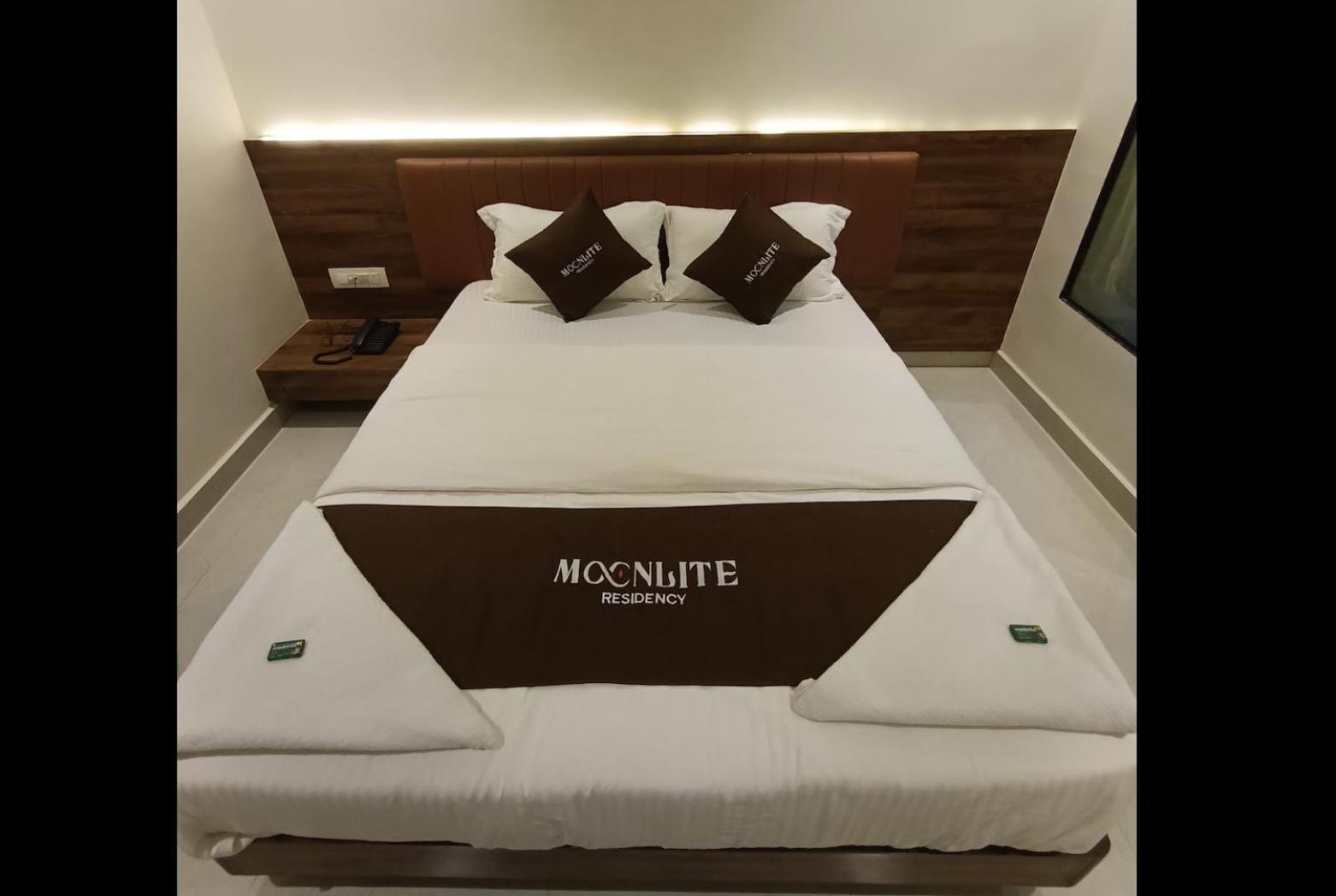 Hotel Moon Lite Residency - Marve Road Malad West Mumbai Kültér fotó